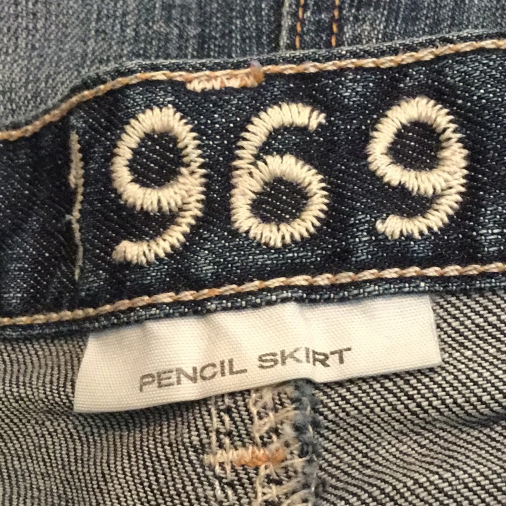 🦋Gap - 1969 Denim Pencil Skirt Size 2 Must Have - Picture 9 of 9